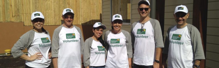 Suncorp Volunteers at Wooloowin Share House